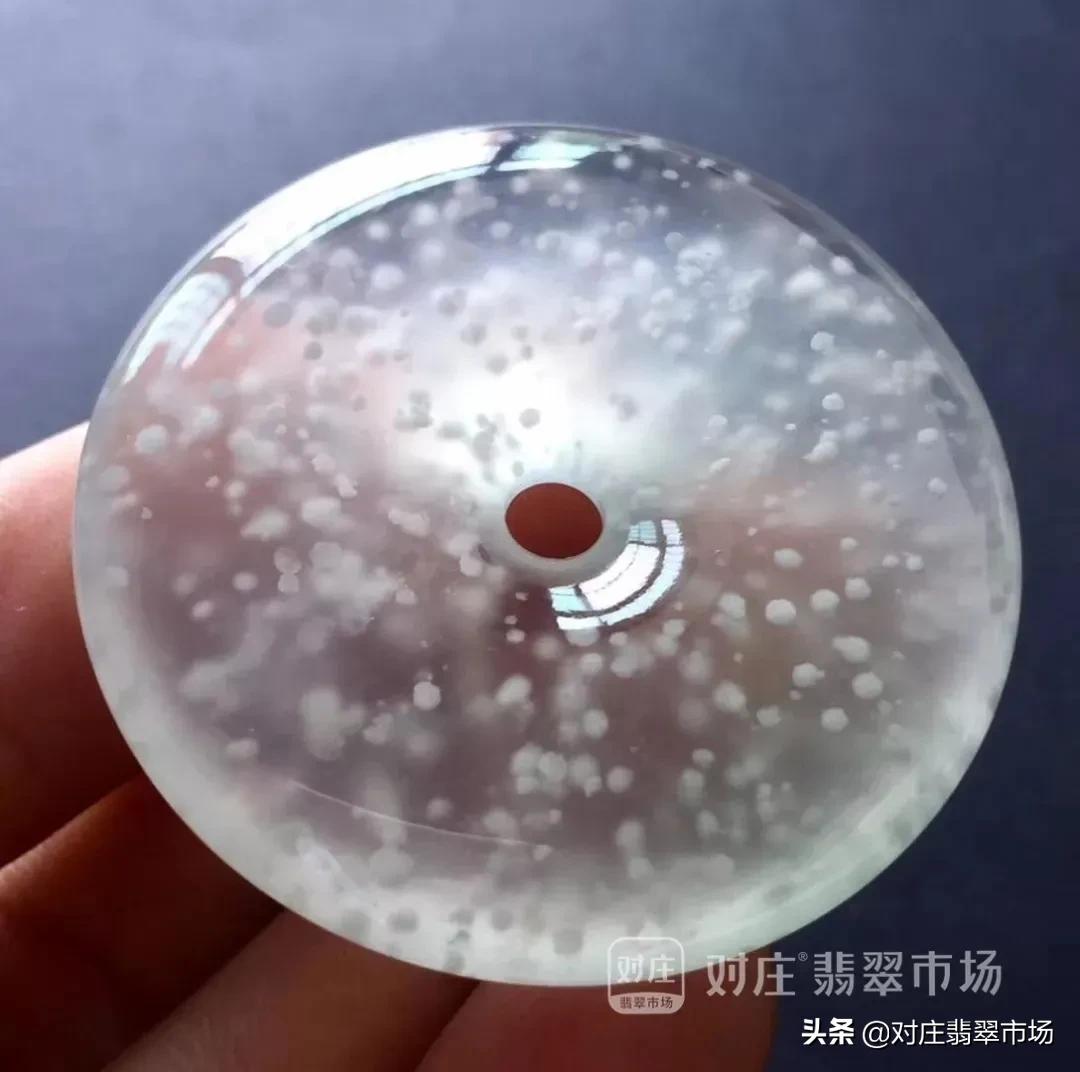 翡翠水头和种水是一回事吗,翡翠的水头是透明度还是含水量