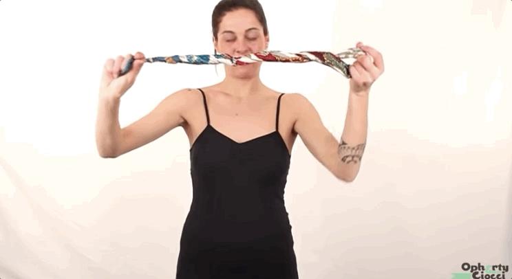 爱马仕丝巾绑法视频,爱马仕丝巾怎么绑好看