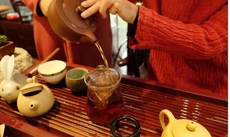 客户买的茶叶六百元一斤,客户买的茶叶五百元一斤