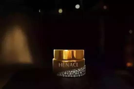 哭了!看完各大牌这些天价护肤品,用SK-II的你都算是勤俭持家