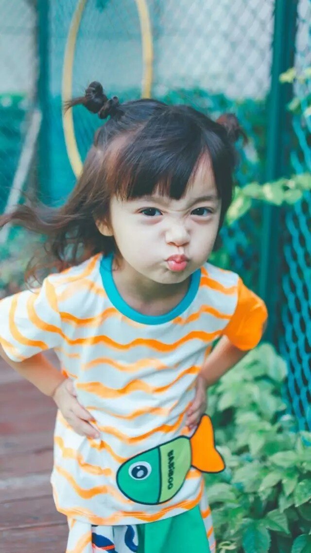 最火可爱萌娃壁纸男孩,萌娃可爱女孩手机壁纸