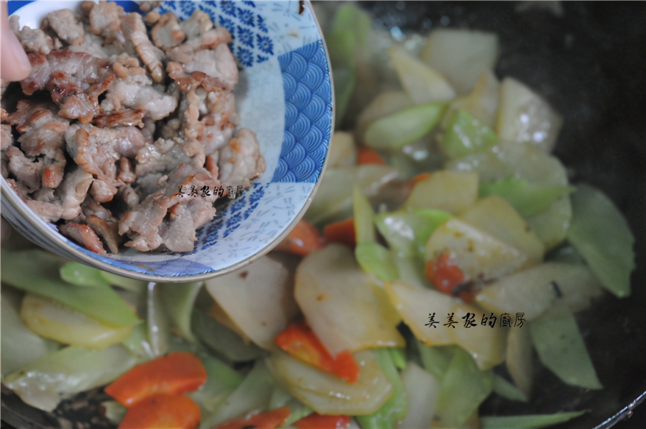 3种素菜一锅炒经济实惠简单美味,这三种菜一起炒简直好吃到没话说