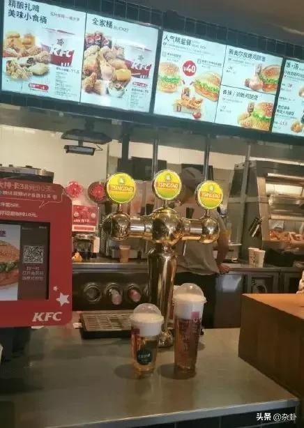 青岛本地人怎么喝青岛啤酒,青岛西海岸青岛啤酒