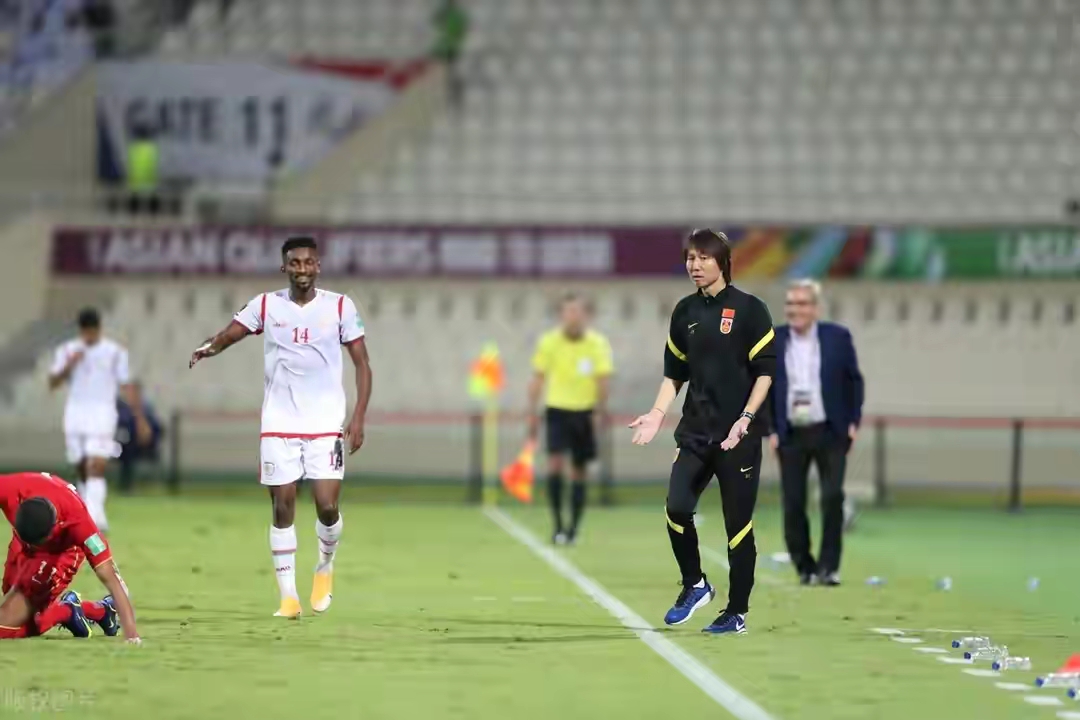 李铁冲超成功被举起来,李铁为球迷带来的好消息