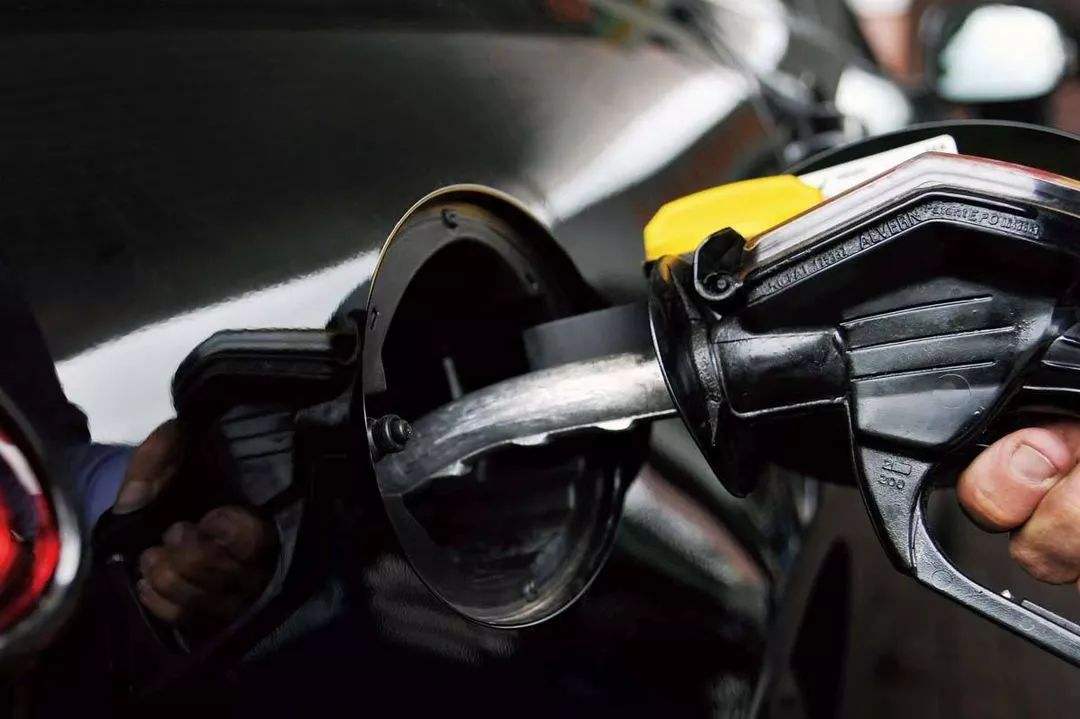 每次加油都加满好不好,每次加油都加添加剂有坏处吗