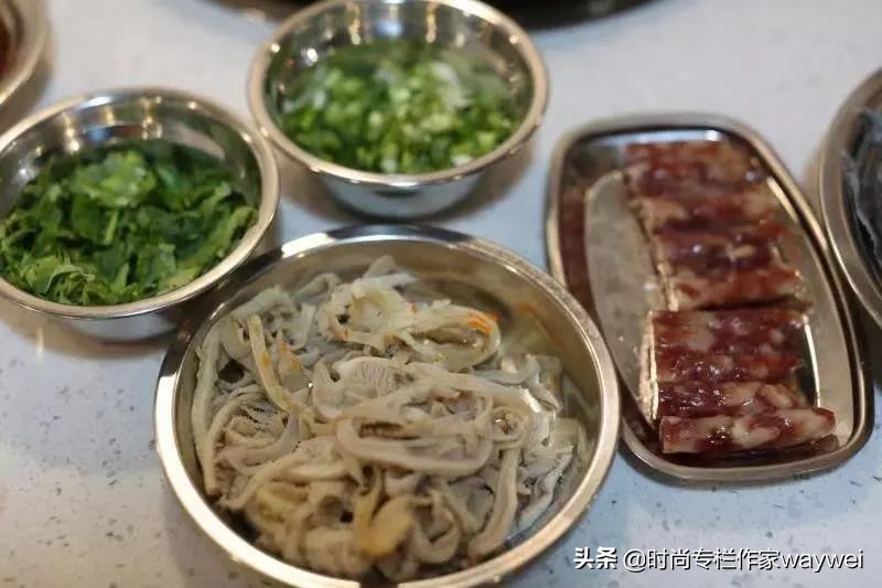 寒风飒飒，人类无法阻止火锅的蔓延势头了……