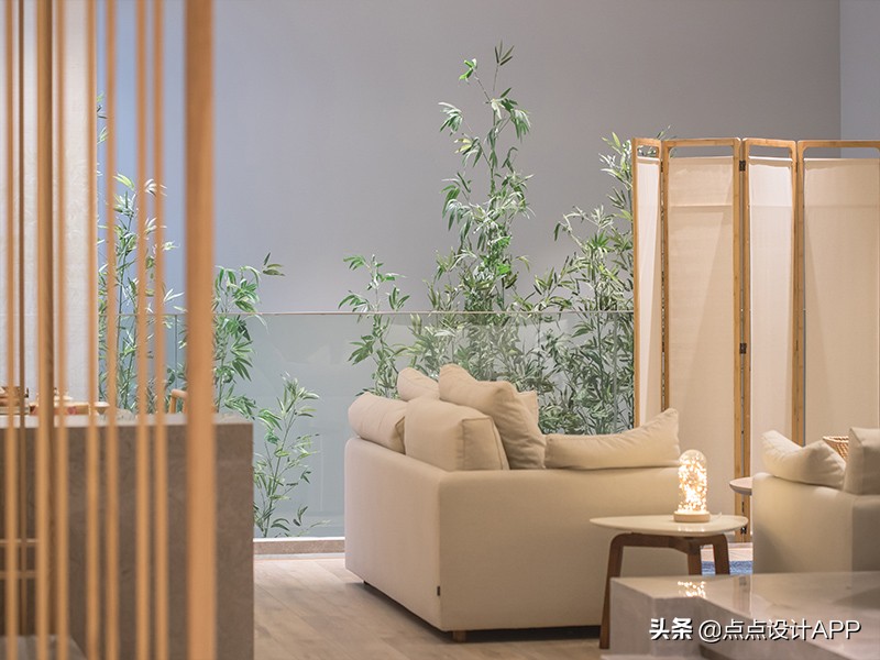 马艾洋作品：600㎡别墅，装修花450W，只看完楼梯就默默转身离开