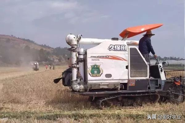 你的农机再冒黑烟将被处罚，机手们该管管“宝贝的屁股了”