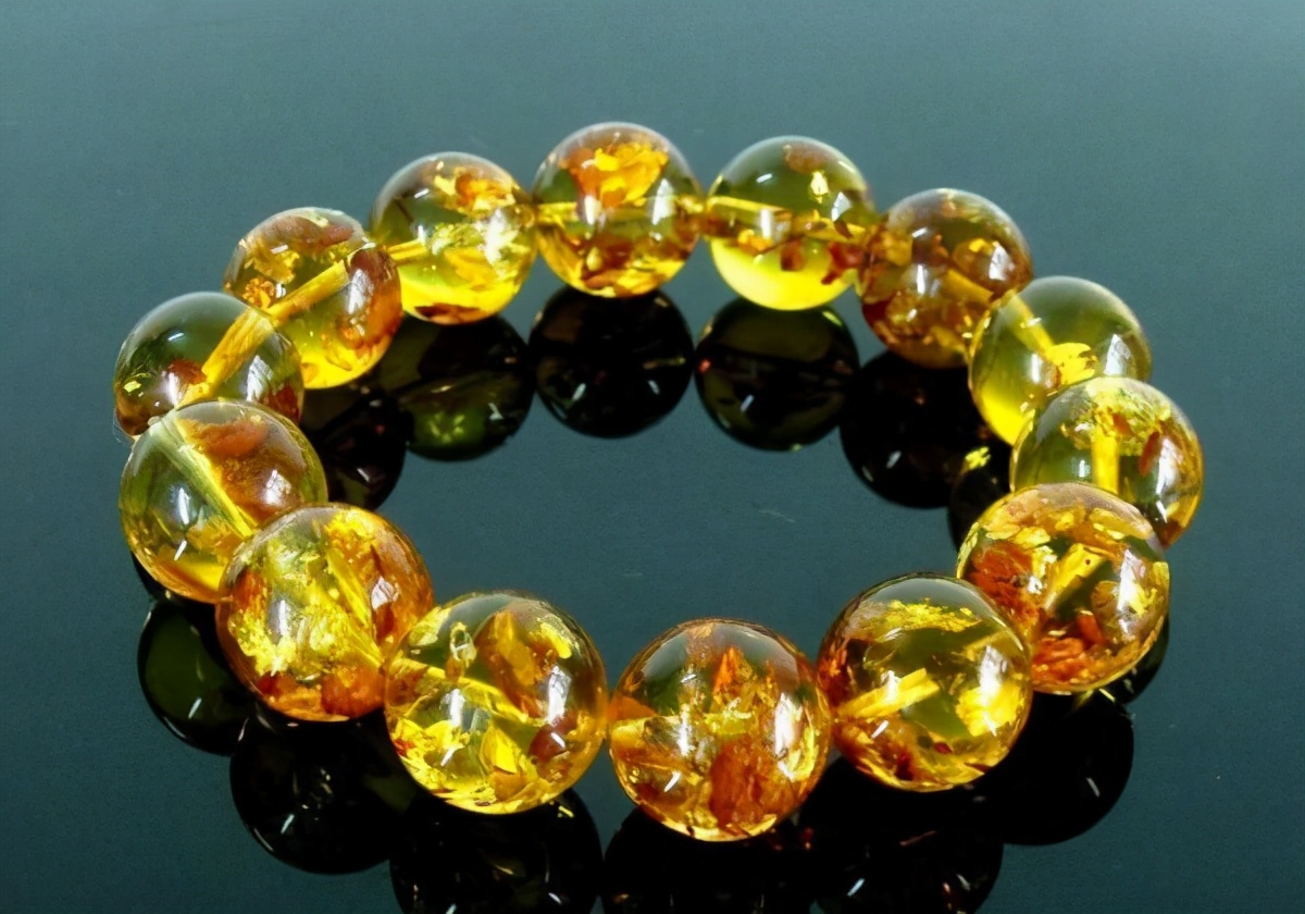 真假琥珀蜜蜡的鉴别,蜜蜡手串的种类及鉴别