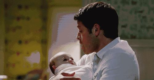 宝宝落地醒有什么好的方法,宝宝落地醒怎么办最有效