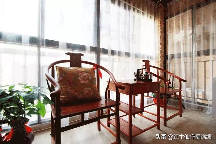 新中式小户型客厅红木家具摆放,小户型新中式红木家具摆放效果图