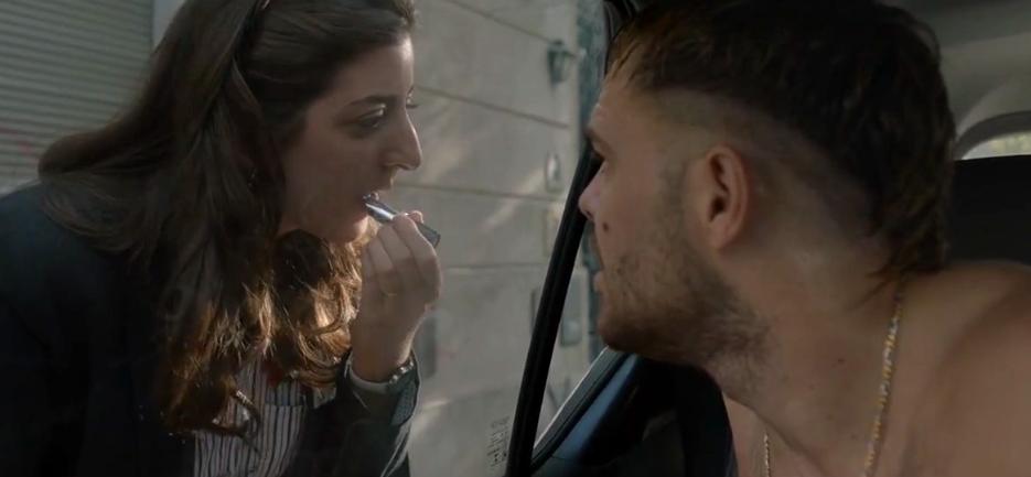 密室电影《4X4》:车主“钓鱼”偷车贼,一辆汽车变成了囚笼