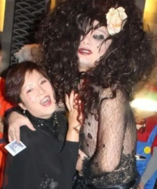 42岁自杀的他,凭什么如此另类?