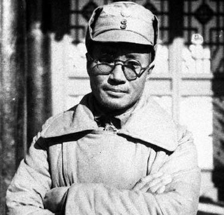 在十大元帅中，蒋介石说：论战术之奇，*伯承刘**数中国军界一绝