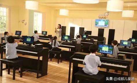 郎朗代言的钢琴教学系统,朗朗智能设备