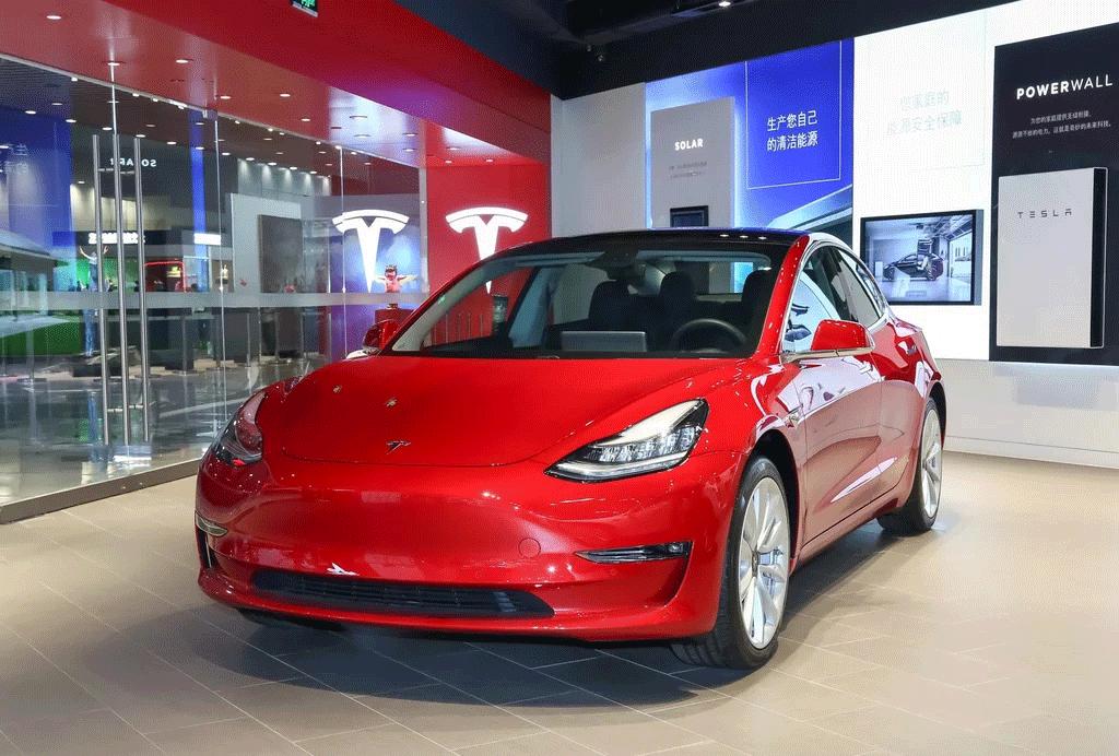 明明得很多消费者认可,上线三天却被叫停?特斯拉这是在干嘛?