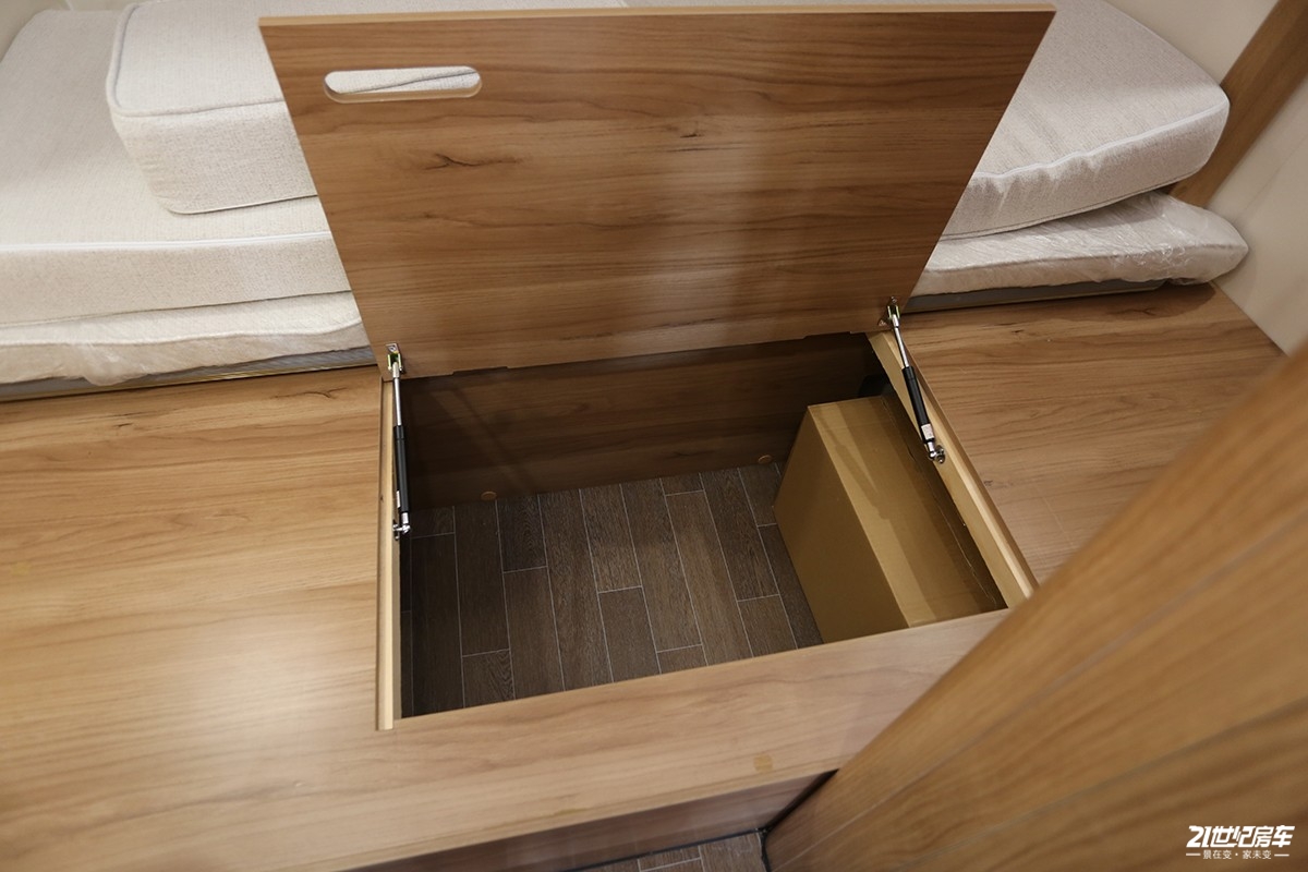 了解上汽大通maxusv90最新动态,上汽大通maxusv902023款2.0t短轴低顶