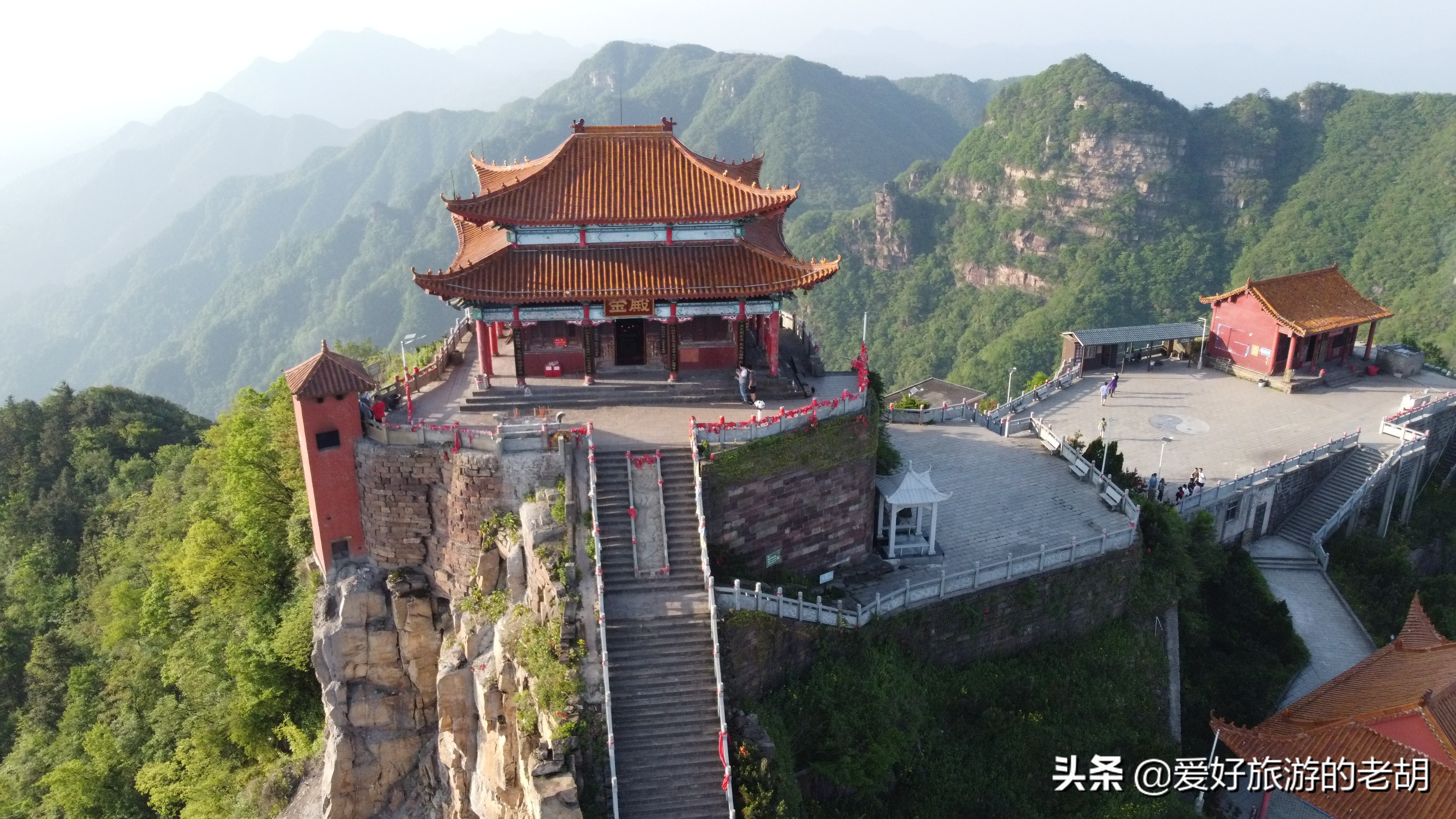 张家界天门山寺庙风景区,张家界五雷仙山好玩吗