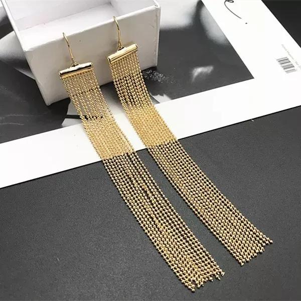 看一下明星的穿衣搭配,一起来看看明星的时尚搭配