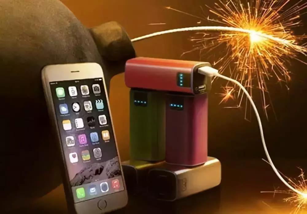 高楼失火到底往上跑还是往下跑,高楼失火往哪跑