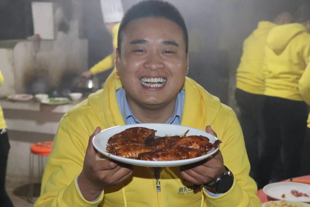 激情成就梦想汗水铸就成功,激情成就梦想团队铸就辉煌前言