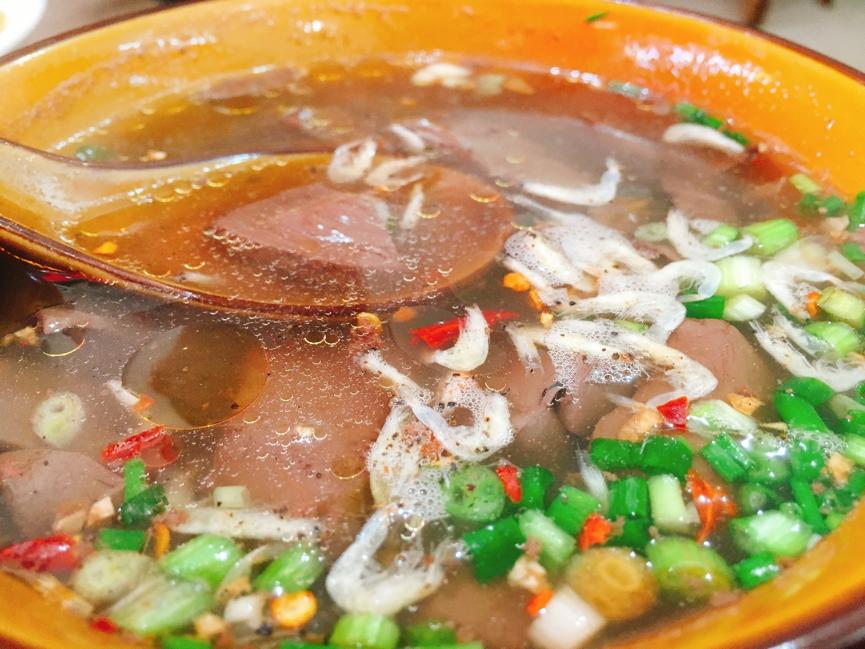 一边写一边流口水,红谷滩这些店可要好好的啊,脱下口罩我就来