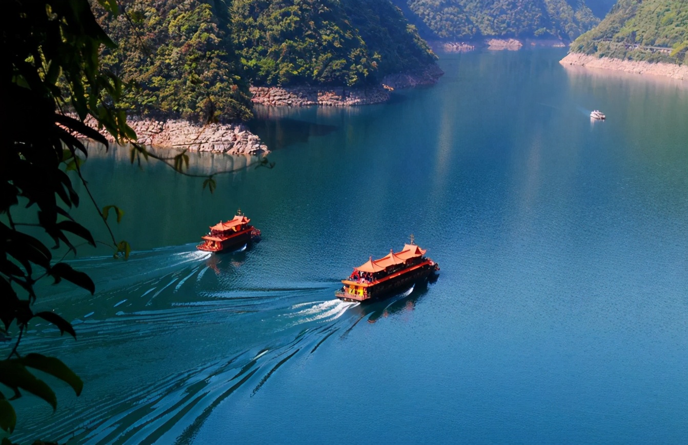 宜昌东站去宜昌铁路酒店怎么走,宜昌东站到馨岛国际酒店