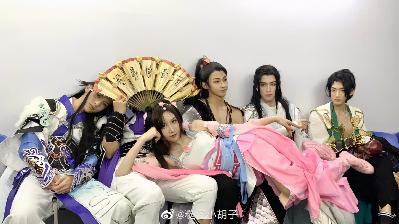 凌晨4点醒的姑娘,凌晨2点起床的姑娘