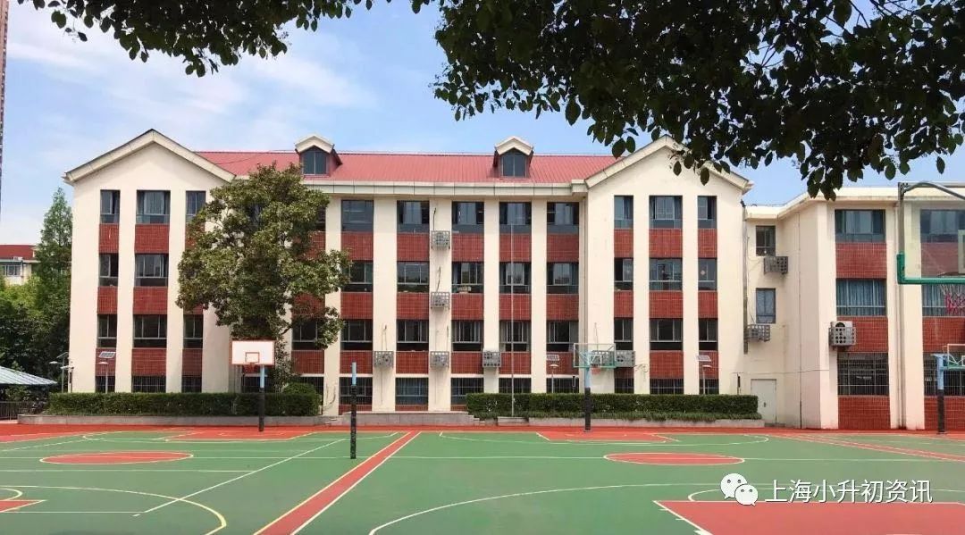上海虹口头牌初中，连续9年中考平均分第一！今年13个入北清复交