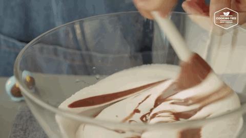 这次，韩国私房又研发新款网红小单品！巧克力流沙款哦