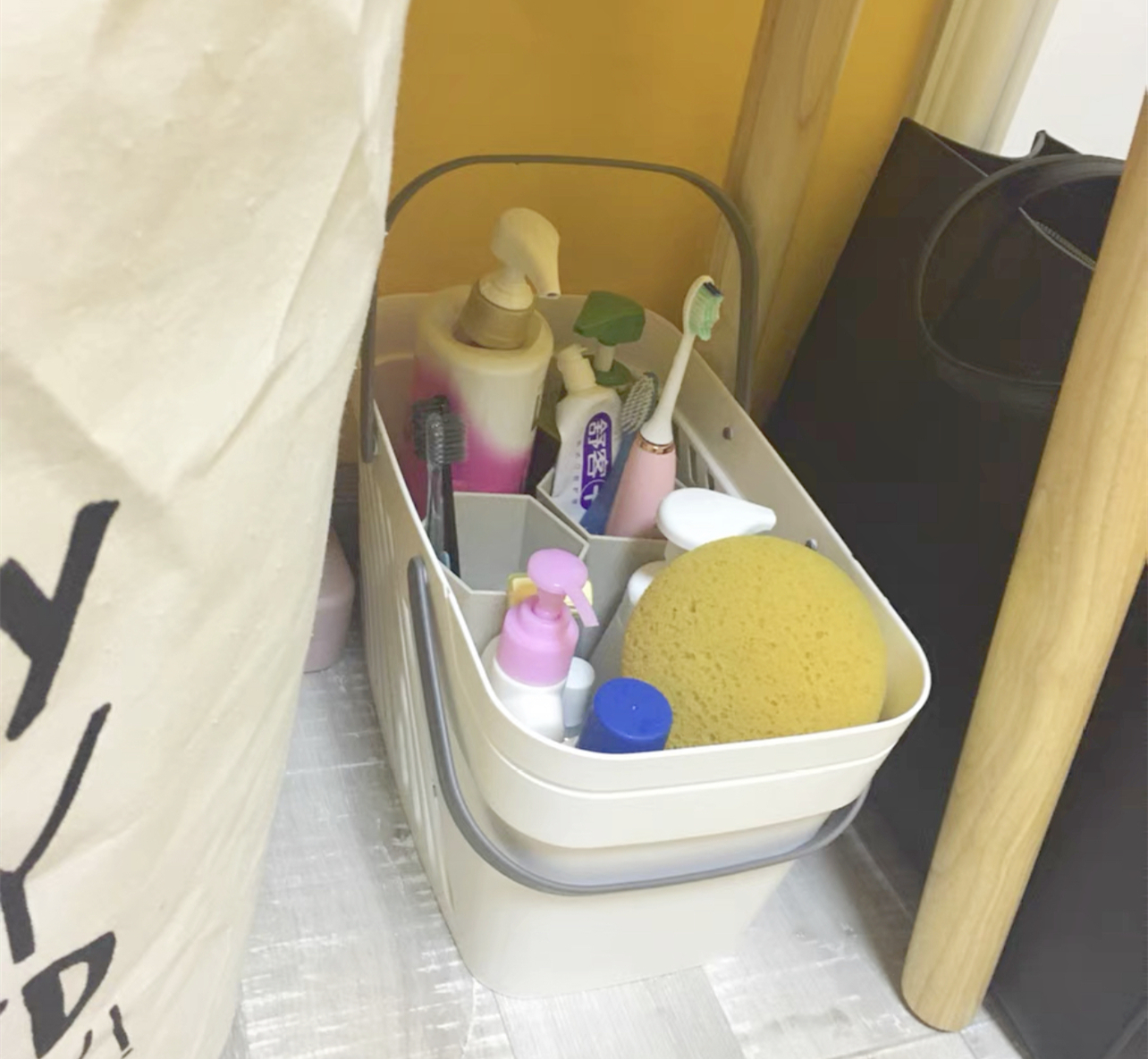 大学宿舍必不可少的小物件,大学宿舍必备物品清单100个图片