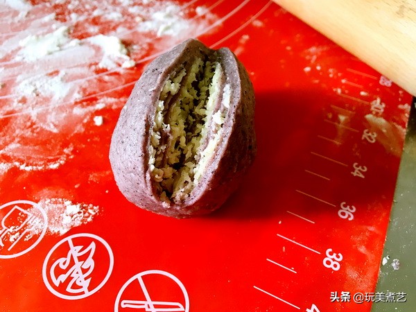 神秘的面包,黑米椰蓉五谷杂粮饼