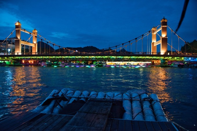 夜游漓江两江四湖感受,夜游桂林两江四湖双塔图片