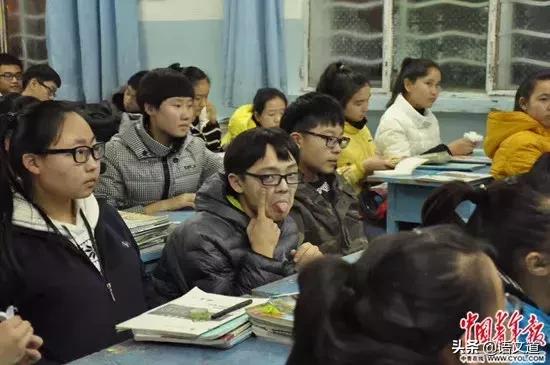 支教老师泪目,支教千字长文素材