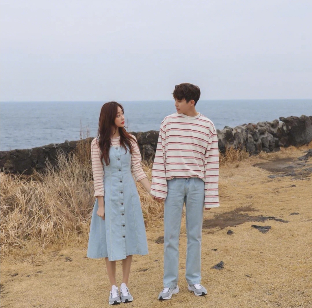 情侣装秀恩爱教程,情侣应该怎么秀恩爱