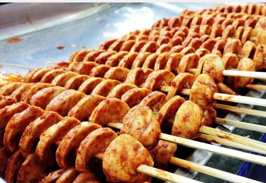 一家每天都在排队的烤面筋小店,太原第一烤面筋