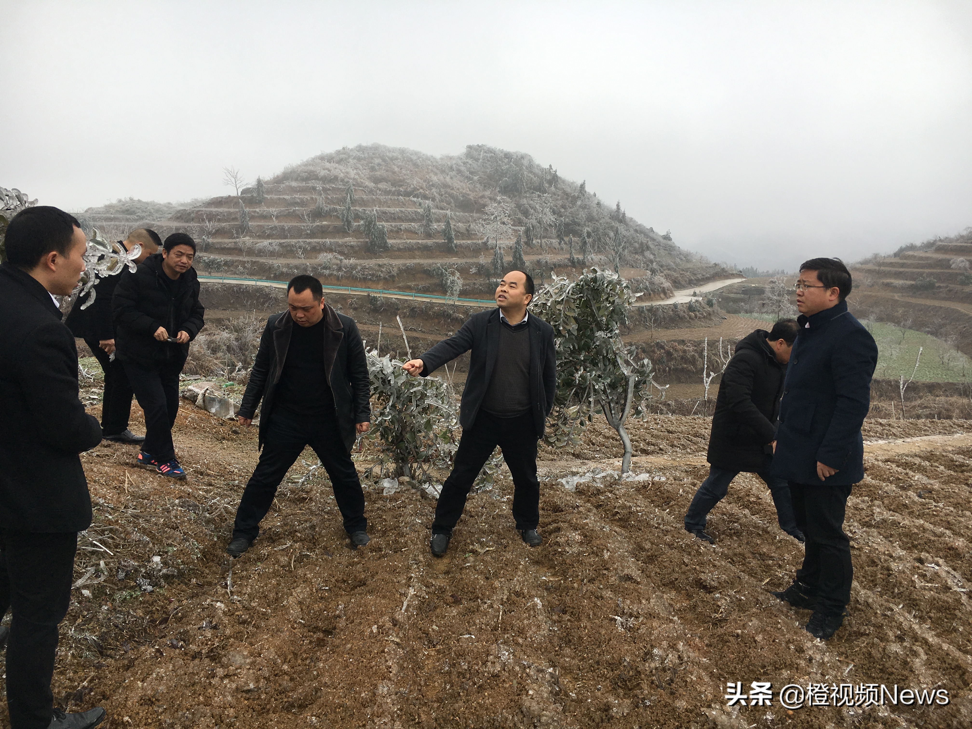 病倒在脱贫攻坚战场上的镇*党**委书记，病逝前体重从180斤降到70斤