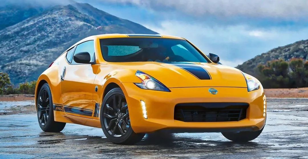 4年时间小伙轻松拿下百万奔驰,5万入手翼神怎么玩最有气质