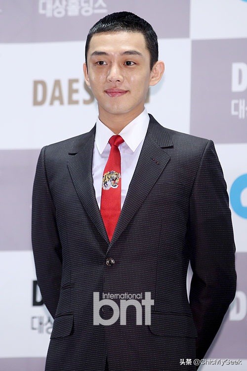 美誉之外的刘亚仁:大方公开男友,曾因免兵役遭全网骂