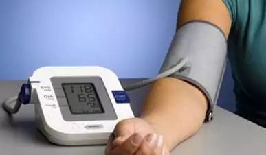 天气转凉手脚冰凉怎么调理,天气转凉的养生小妙招视频