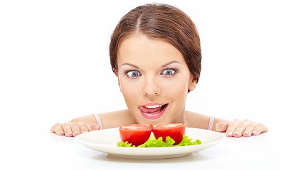 突然饿得慌是怎么回事,饿得慌了心慌哆嗦是怎么回事