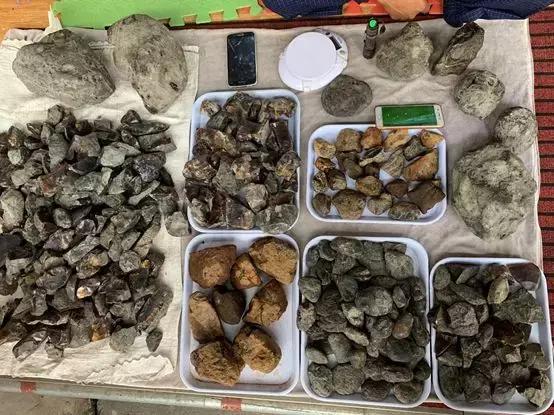 缅甸琥珀2022年以后的发展趋势,缅甸琥珀争夺战