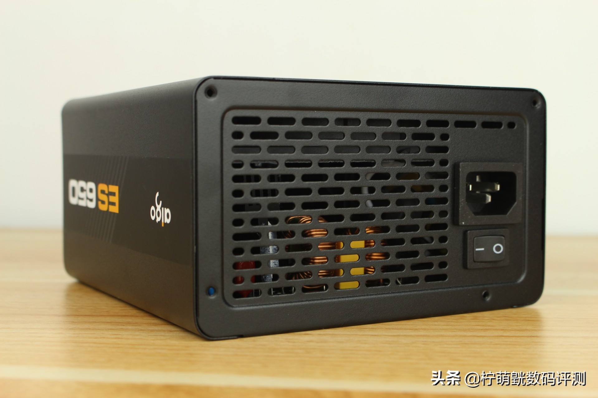 爱国者es650电源拆机,爱国者es650黑和白区别