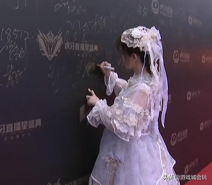 大仙虎牙首秀孤影,孤影巅峰时期和张大仙哪个人气高