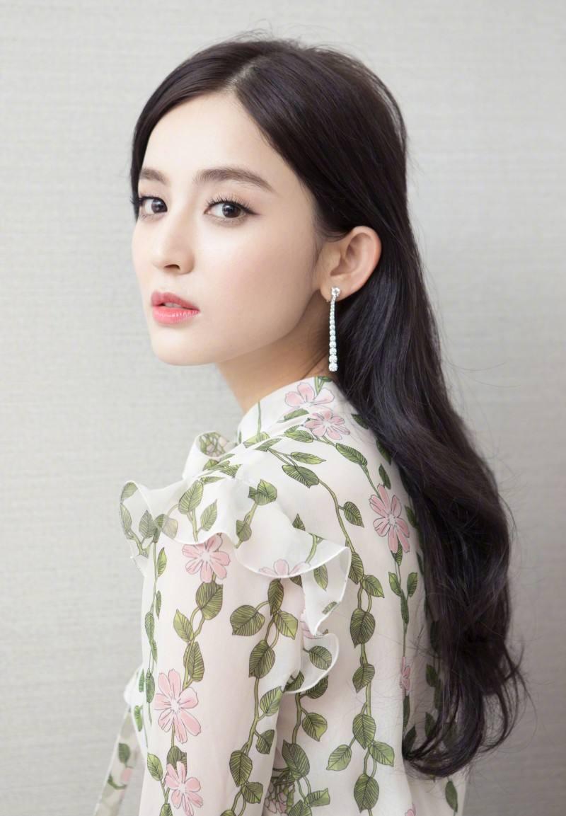 古力娜扎与泰国公主对比,古力娜扎撞衫泰国明星