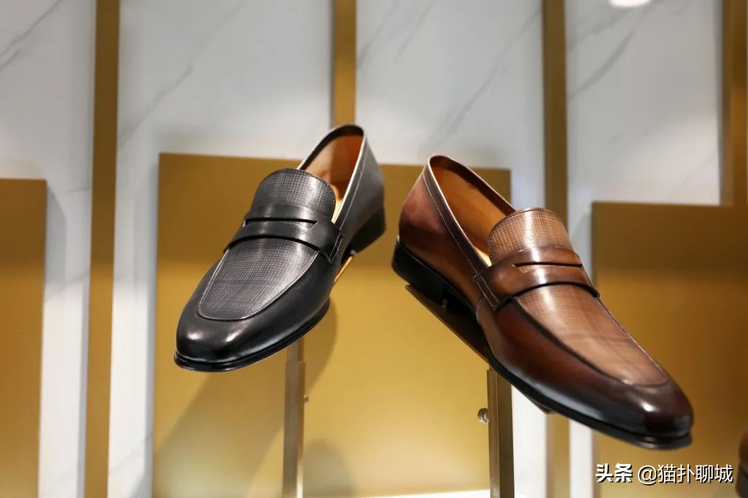 鞋子春天新款女鞋小白鞋,春夏秋都可以穿的小白鞋