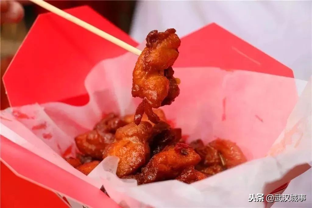 独家揭秘20年卖了两百多万只鸡的老板，到底有什么特异功能！