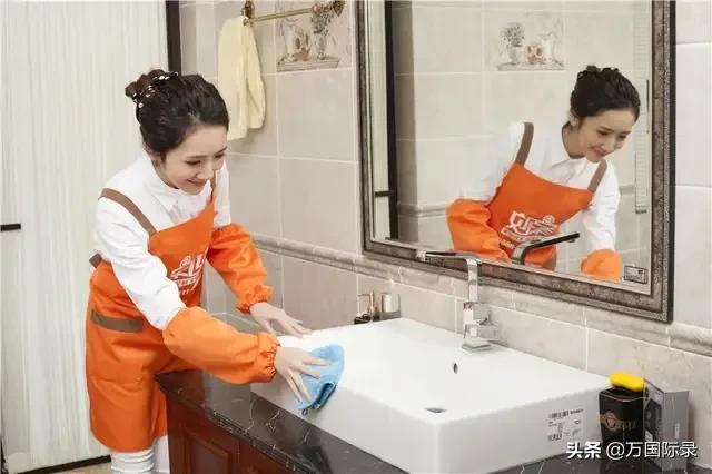 卫生间怎样清理又快又干净又简单,清洁卫生间的小妙招快看看吧