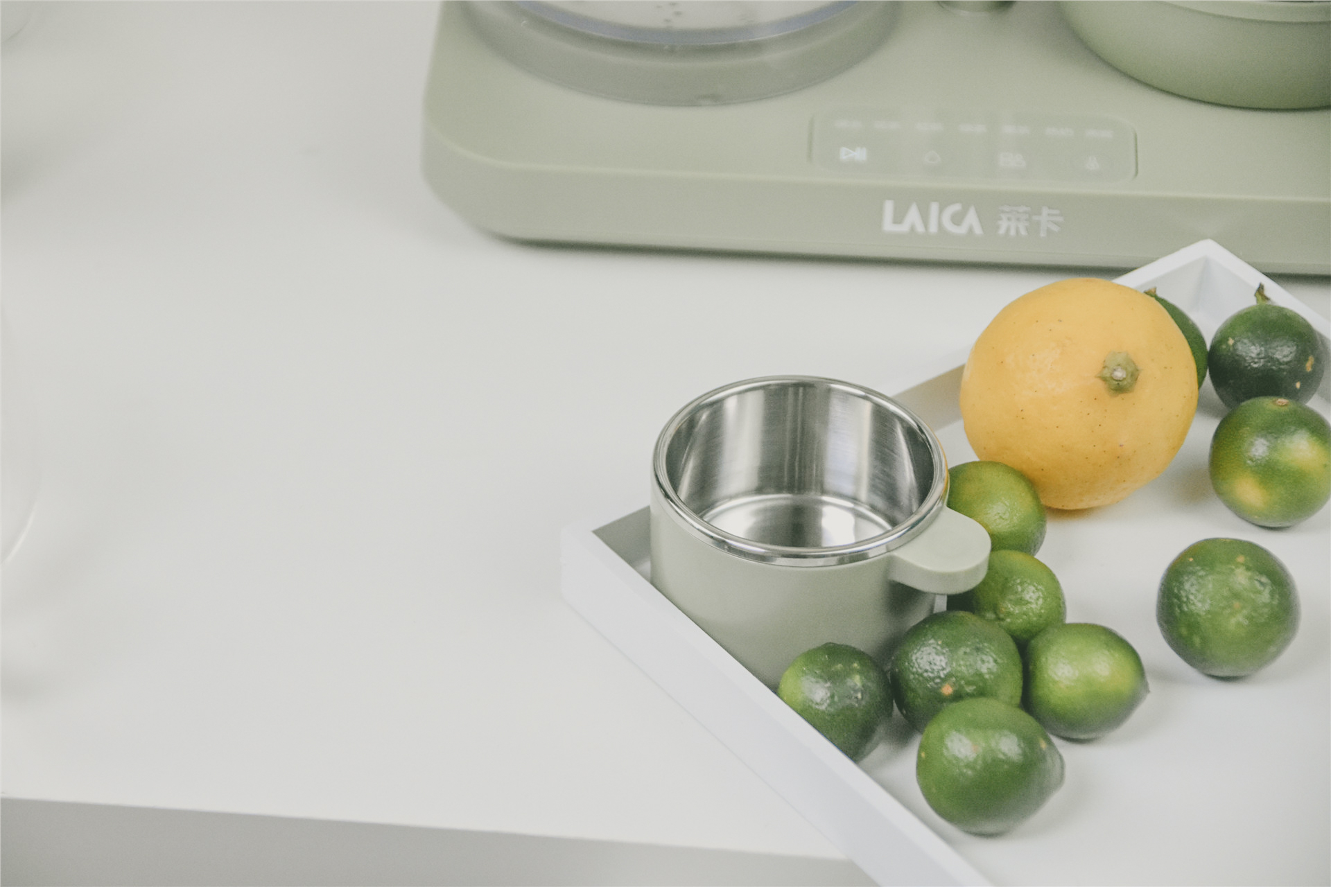 莱卡净水直饮壶,买净水器送滤芯