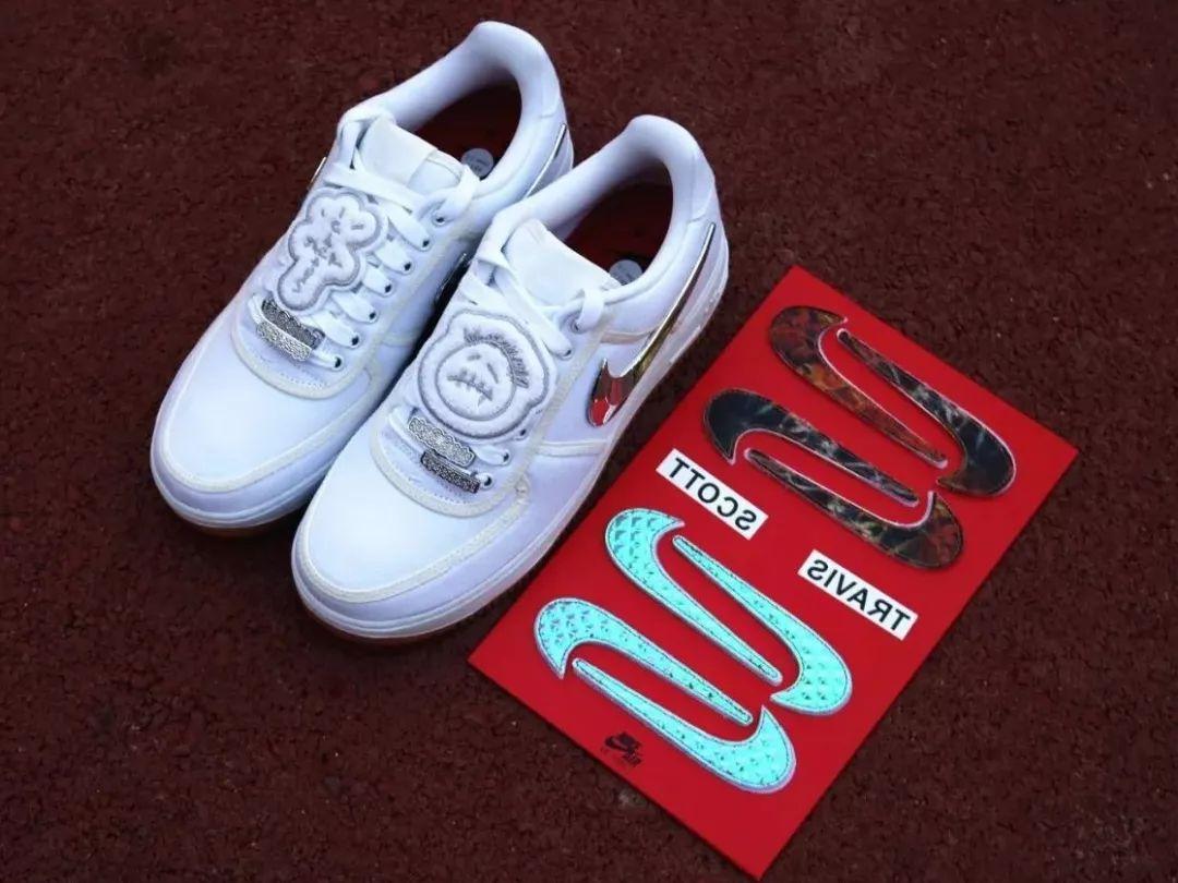 travisscott罕见上脚,travisscott紧张时刻